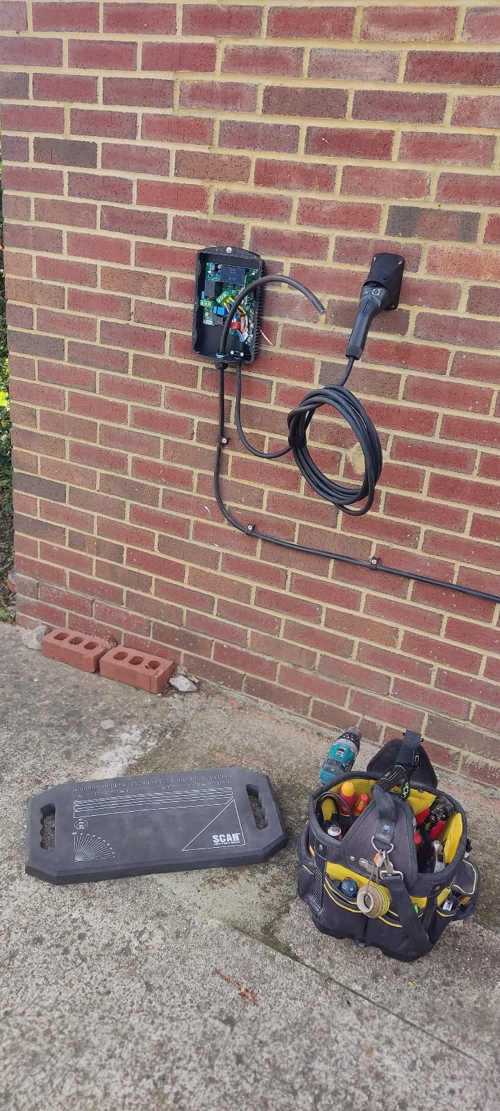 EV Charger Installation in Wokingham - IGT Electrical
