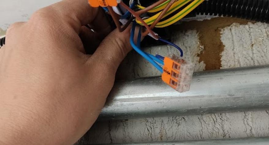 Rewiring IGT Electrical, Wokingham